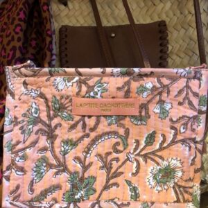 Jolie pochette plate rose